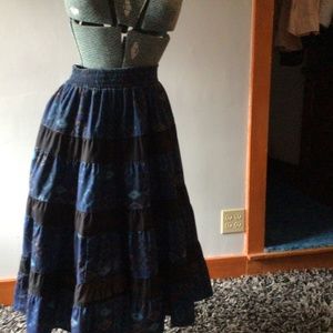 Square dance skirt size medium,blue and black